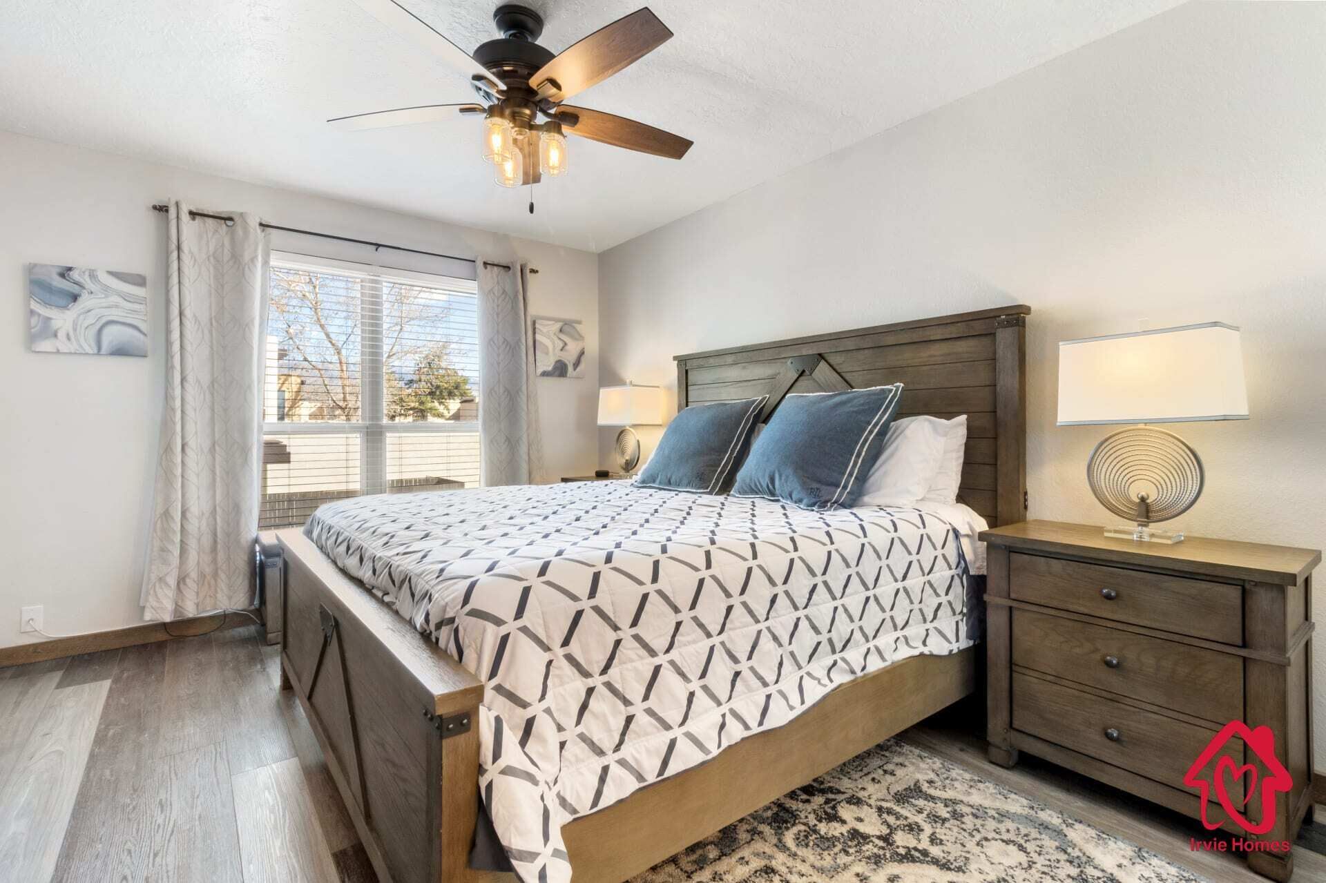 3 bedrooms, iron/ironing board, WiFi, bed sheets