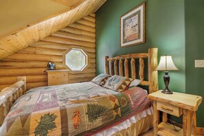 5 bedrooms, iron/ironing board, free WiFi, bed sheets