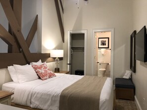 1 bedroom, in-room safe, iron/ironing board, WiFi