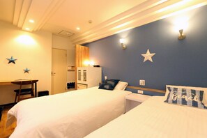 Twin Room | Iron/ironing board, free WiFi - HOTEL 3o'clock TENNOJI (Osaka)