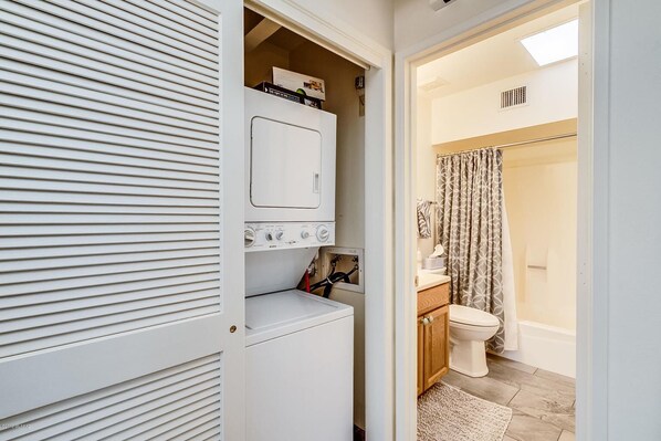 Toilet paper - Luxury Condo/ Casita, You will love it! (Green Valley)