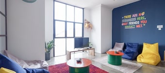 Fello Bnb Hostel Kuta - Adults Only