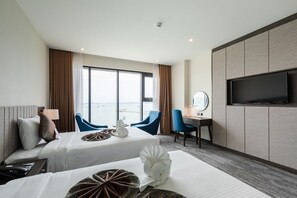 Kamar Twin Premium | Minibar, brankas, dan didekorasi berbeda-beda