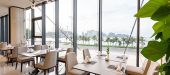 Muong Thanh Grand Bai Chay Hotel