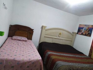 Cabana família | 2 quartos, cofres nos quartos, ferros/tábuas de passar roupa
