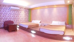 家庭四人房, 2 张大床 | 羽绒被、遮光窗帘、免费 WiFi、床单