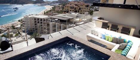 Bain à remous extérieur