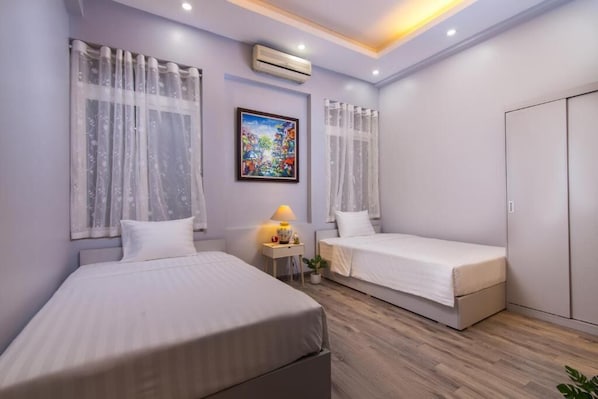 Minibar, desk, iron/ironing board, free WiFi - The Art - Hung Viet near Truc Bach lake (Hanoi)
