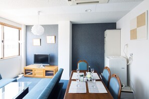 아파트 (Standard Room) | 거실 공간 | 평면 TV