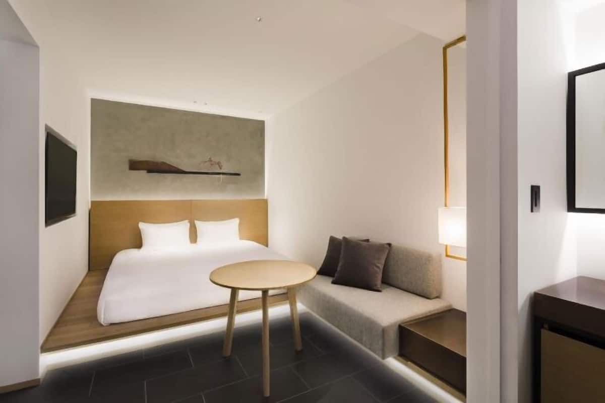 1 bedroom, down duvets, in-room safe, free WiFi
