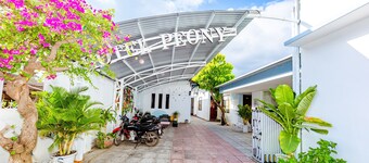 Super OYO 598 Peony Hotel