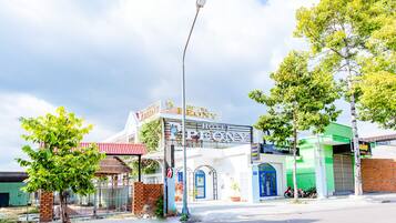 Façana frontal de l'allotjament