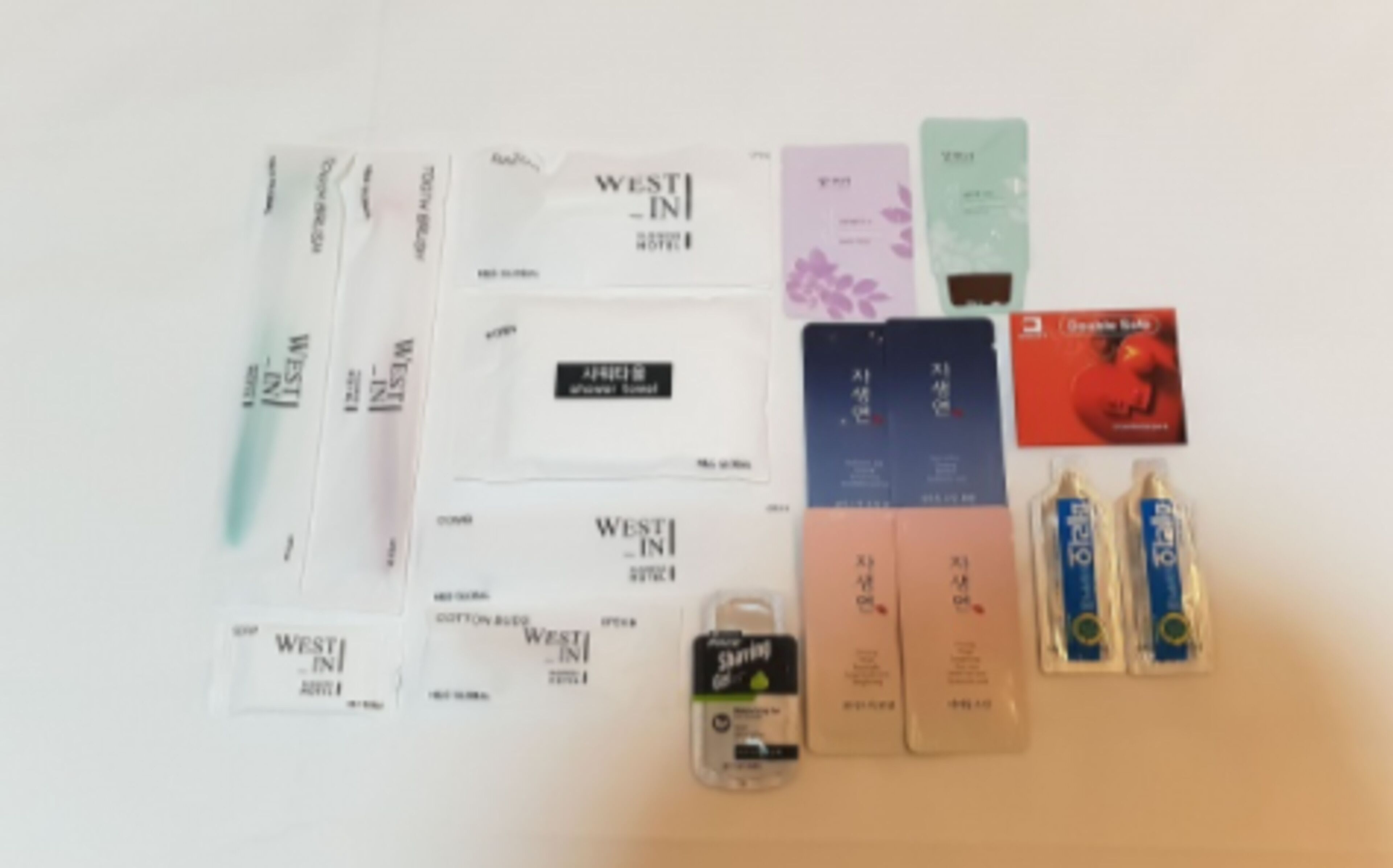 jetted bath, hydromassage showerhead, free toiletries, hair dryer