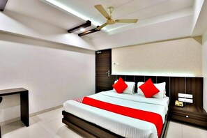 In-room safe, desk, soundproofing, iron/ironing board - Hotel Amber (Vadodara)