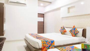 Kamar Eksekutif | 1 kamar tidur, brankas, meja kerja, dan kedap suara