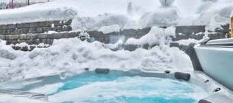 Cozy Ski-In/Ski-Out Escape: 3BR Echo Landing Home Near Orient Chairlift Sleeps 7