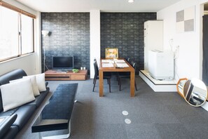 スタンダード ルーム | リビング エリア | 薄型テレビ