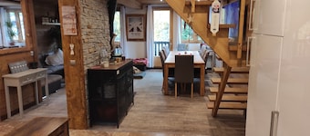 Large duplex apartment 87 M² 8-10 people, 4 bedrooms, private covered parking.