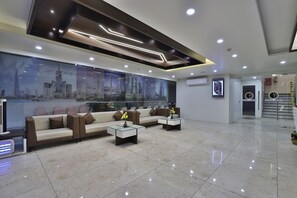 Lobby sitting area - Hotel Orbit (Vadodara)
