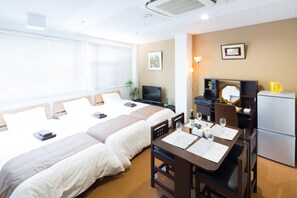 Standard Room | Living area | Flat-screen TV - Sakamoto Building 7F (Osaka)