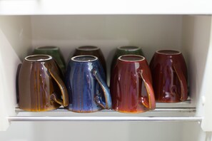 Standard Room | Private kitchenette | Fridge, microwave, stovetop, cookware/dishes/utensils - Sakamoto Building 7F (Osaka)