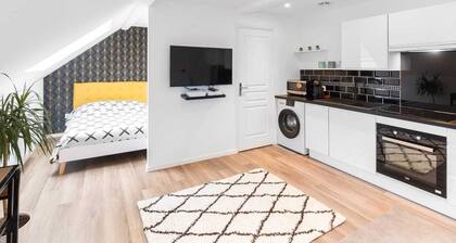 Glam logement lumineux 2 eme etage