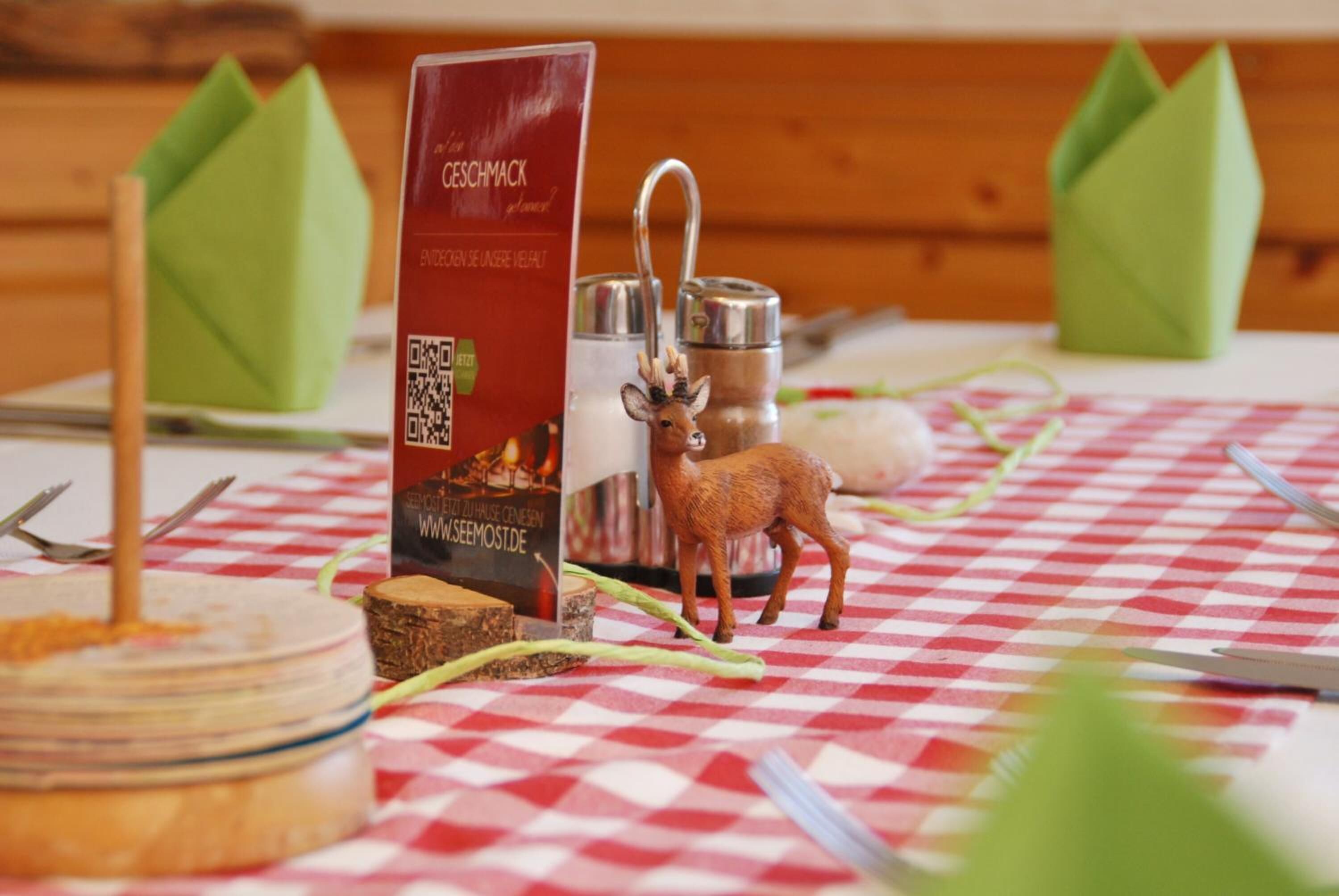 breakfast, lunch, dinner served; german cuisine