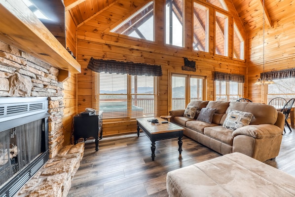 TV, fireplace, DVD player
