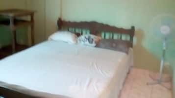 1 bedroom, bed sheets