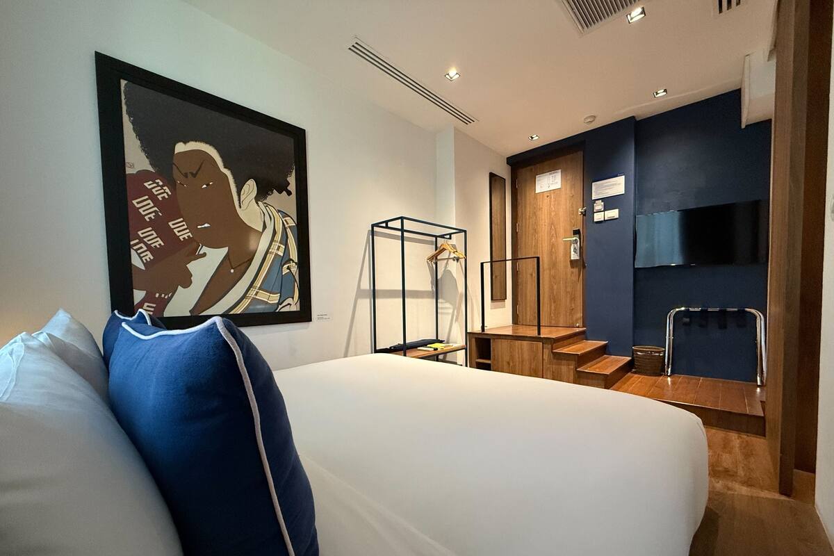 Standard Room | In-room safe, free WiFi, bed sheets