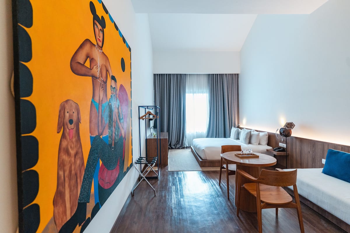 Junior Suite (Bathtub only) | 1 bilik tidur, peti besi dalam bilik, Wi-fi percuma, cadar katil