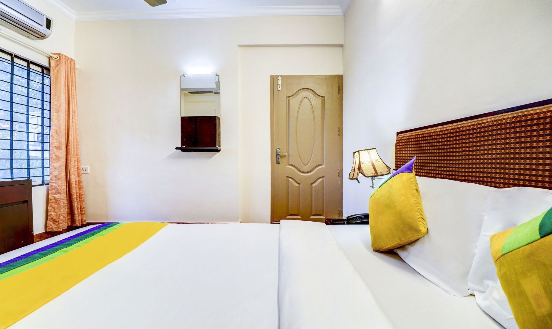 Desk, iron/ironing board, free WiFi, bed sheets