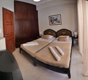 2 bedrooms, WiFi, bed sheets - Private home with nice and cozy design ,close to the beach and many facilities (Chania)