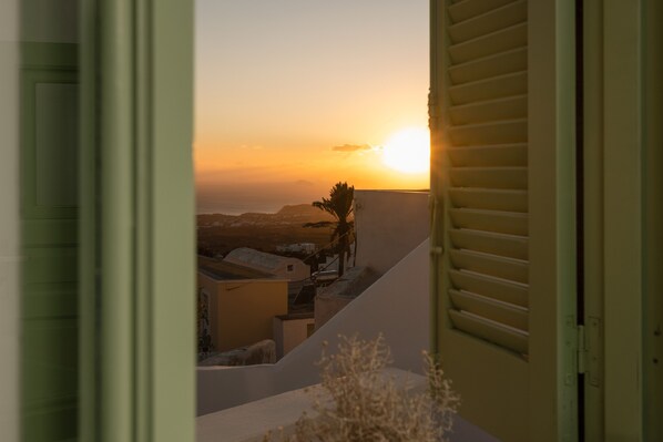 Interior - Beautiful Cave House and Studio (Santorini)