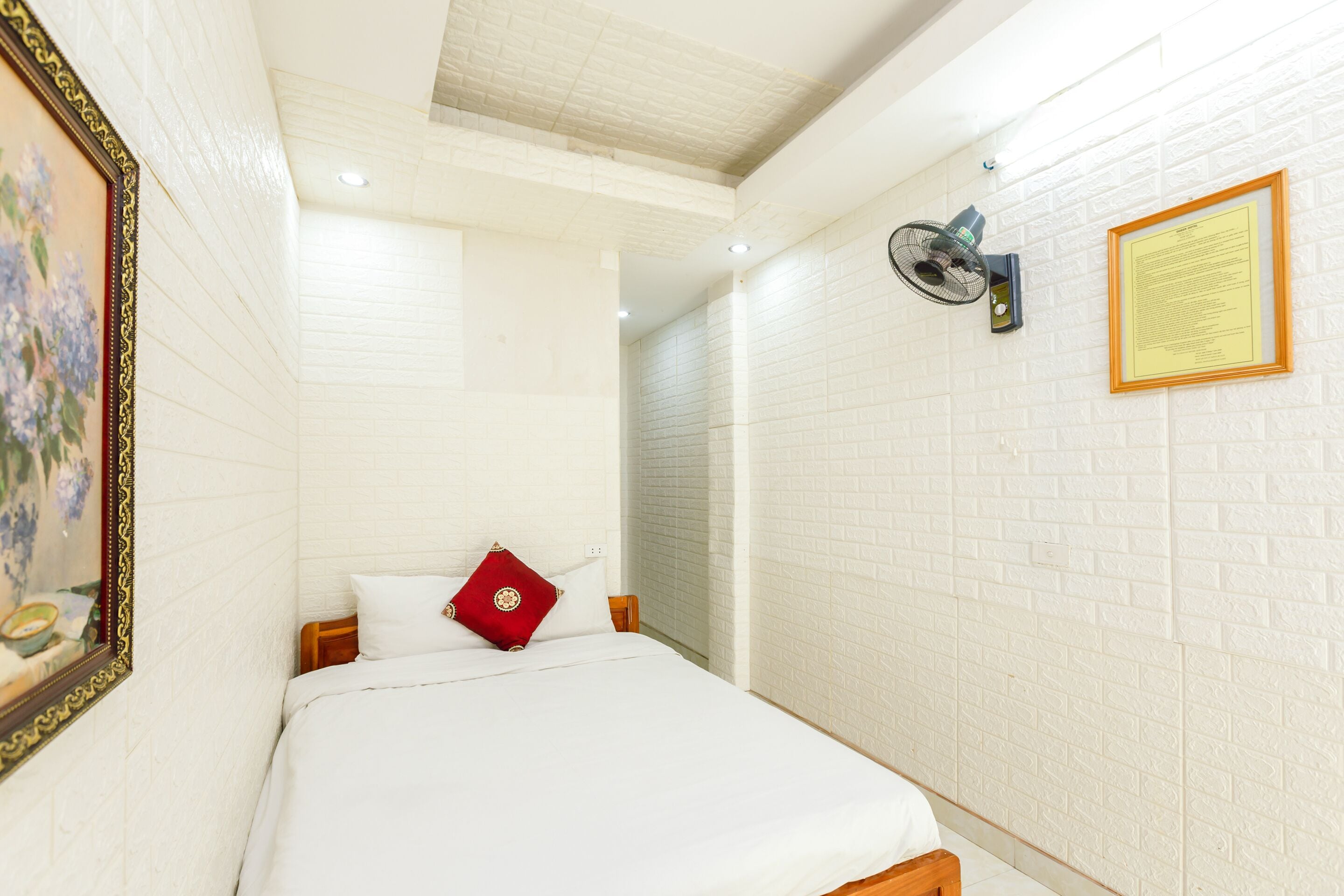 Photo - OYO 604 Queen Hotel spot-on