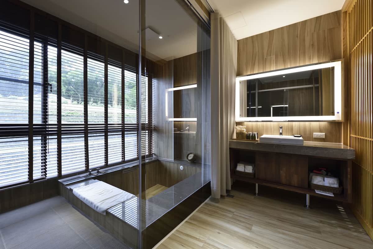 Chambre Supérieure | Ameublement personnalisé, bureau