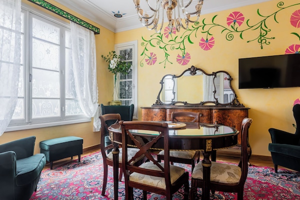 Living room / Dining