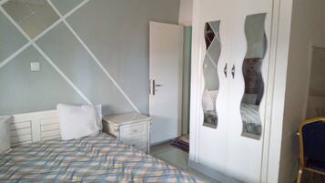 商務客房 | 1 間臥室、書桌、熨斗/熨衣板、免費無線上網