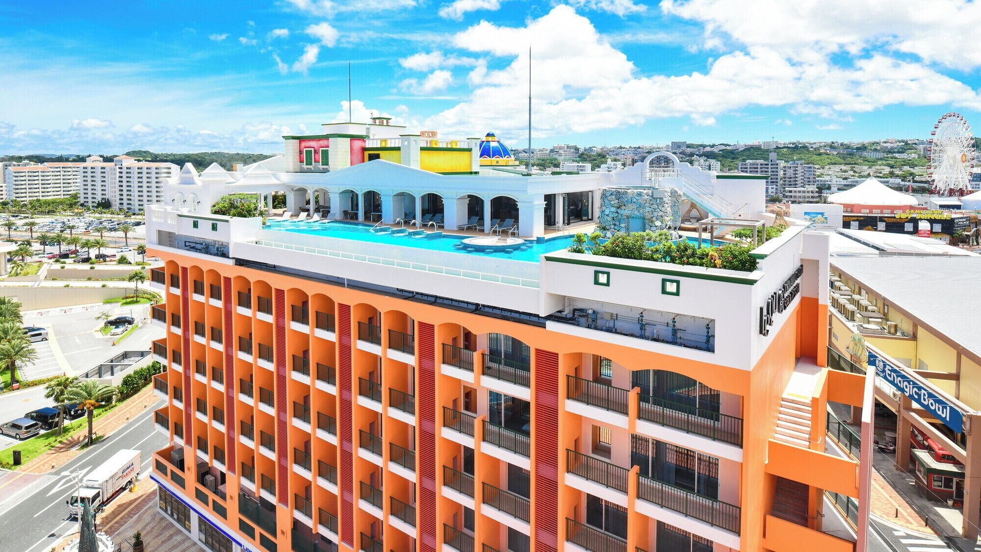 Seasonal outdoor pool, open 8:00 AM to 8:00 PM, lifeguards on site