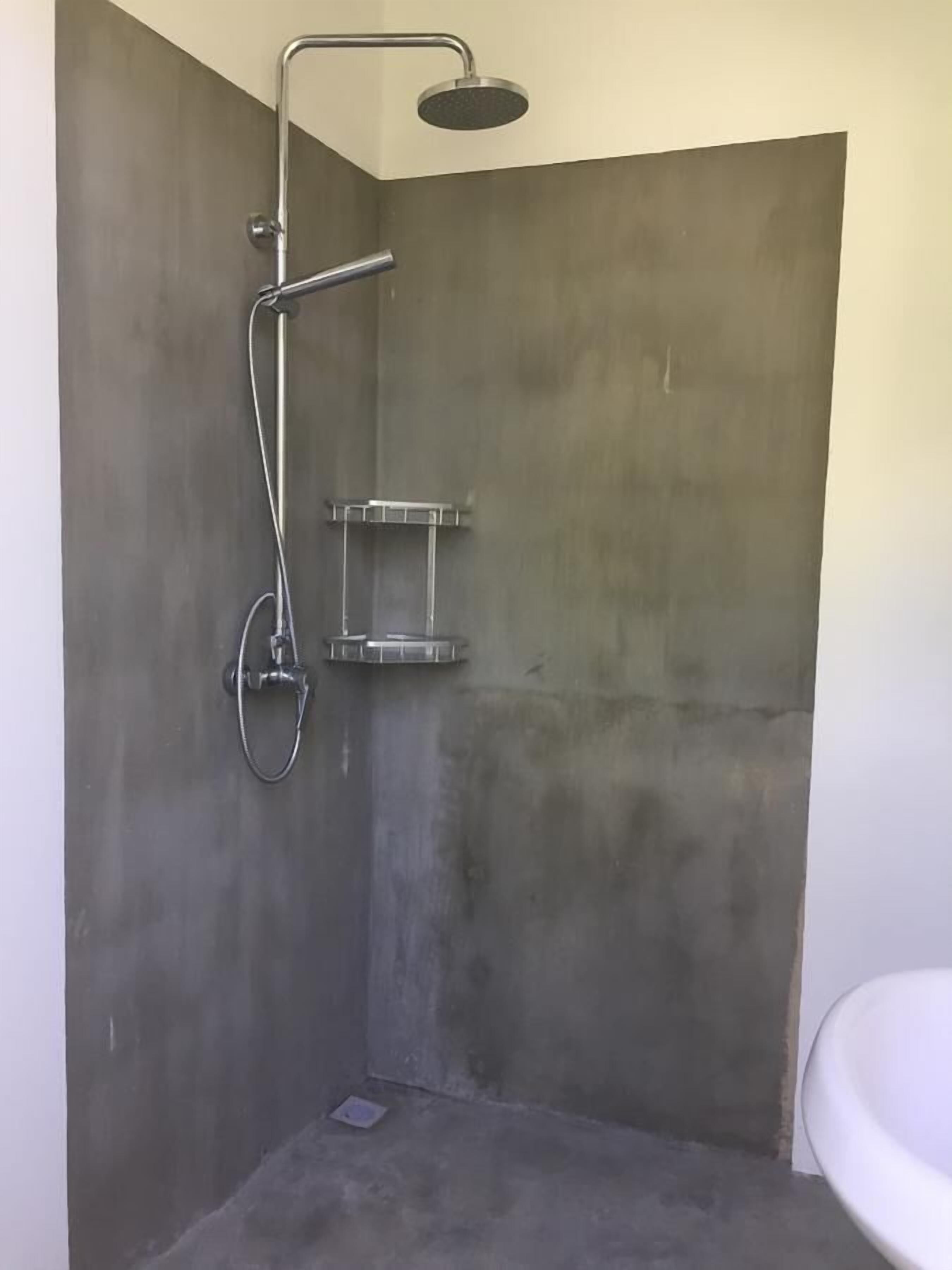Villa | Douche de la salle de bain