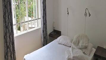 Villa | 3 bedrooms, desk, travel cot, free WiFi