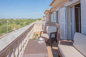 Property grounds - Villa Sebastian in Sa Rapita, close from the sea. (Sa Ràpita)