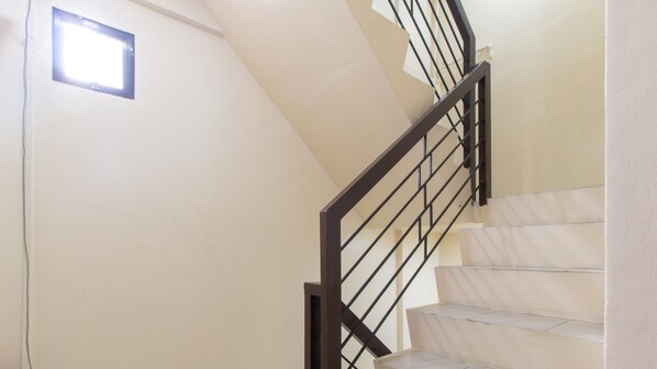 Interior - RedDoorz @ DBuilders Rooms Ph2 Taguig (Taguig)