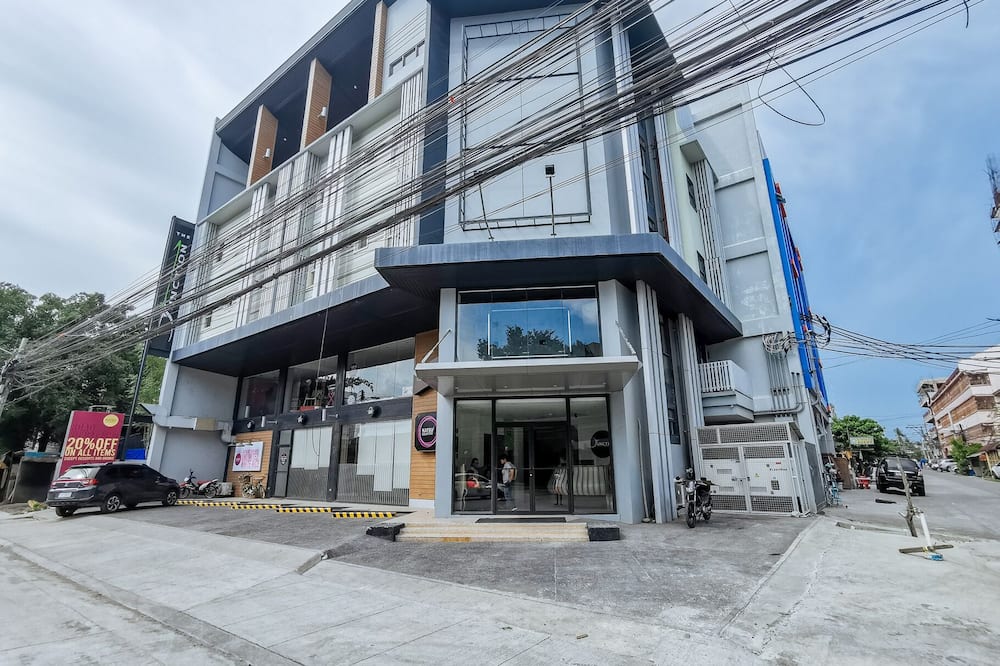 RedDoorz Plus near Bangko Sentral ng Pilipinas Davao