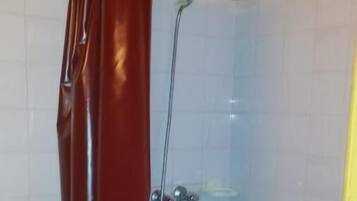 Triple Room | Bathroom | Shower, towels