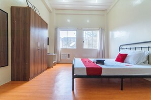 Double Room | Desk, free WiFi - RedDoorz @ Kassel North Caloocan (Caloocan)