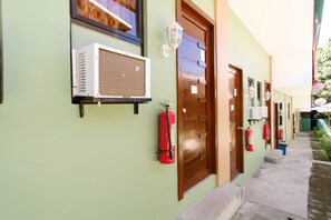 Exterior - RedDoorz @ Governors Drive Coron (Coron)