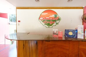 Interior - RedDoorz @ Governors Drive Coron (Coron)