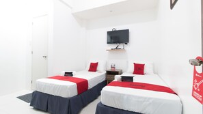 Tvåbäddsrum | Skrivbord och gratis wi-fi