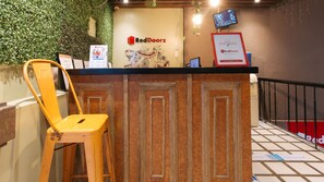 Reception - RedDoorz near Fishermall Quezon City (Quezon City)